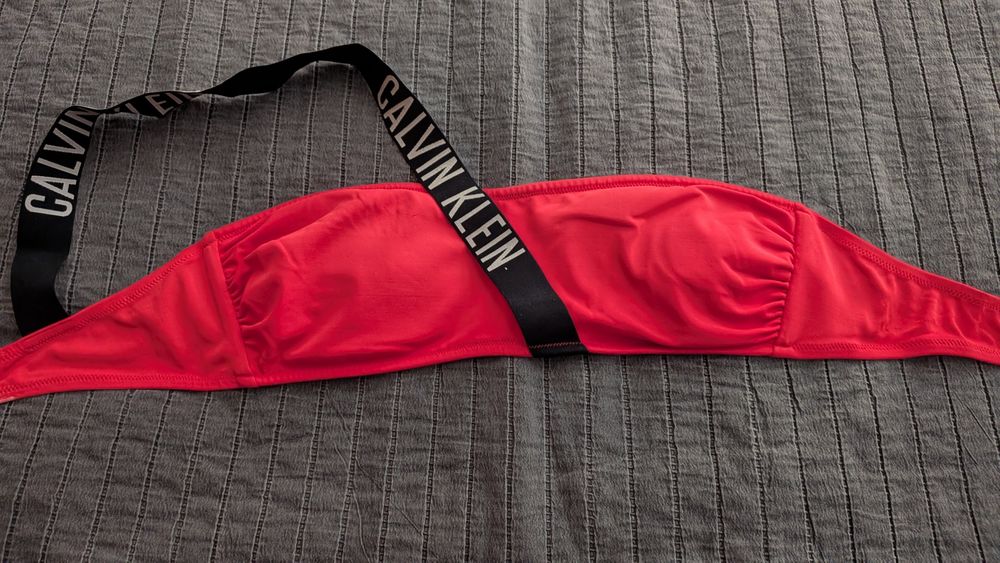 Бански Calvin Klein и Tommy Hilfiger