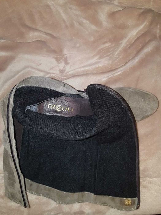Cizme lungi RIZZOLI  din piele intoarsa, noi, marimea 39