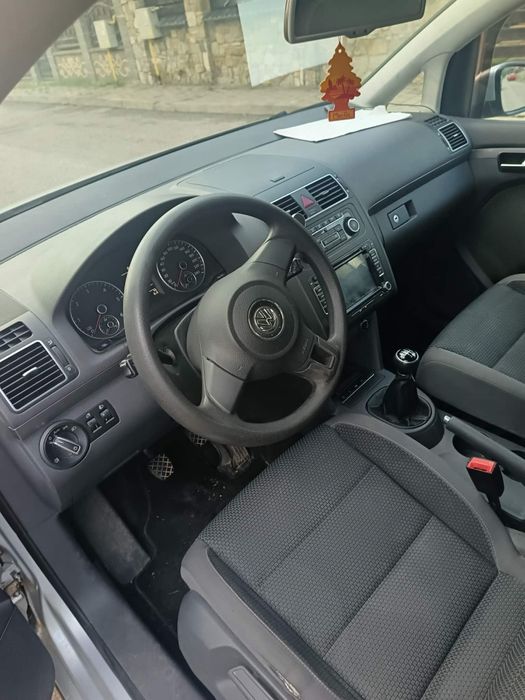 Vand vw touran 2012