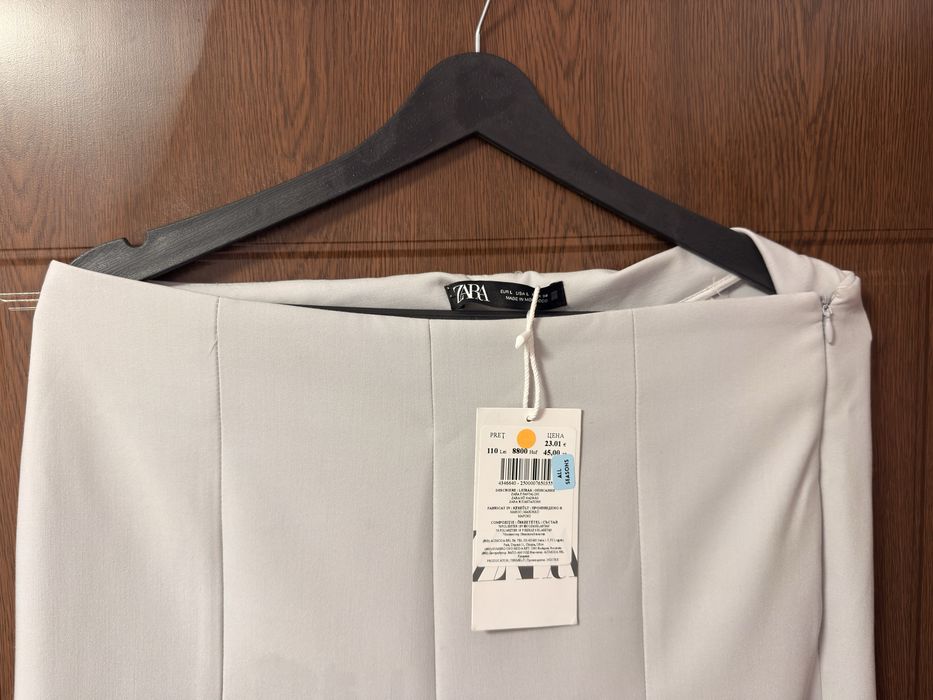 Pantaloni noi office Zara