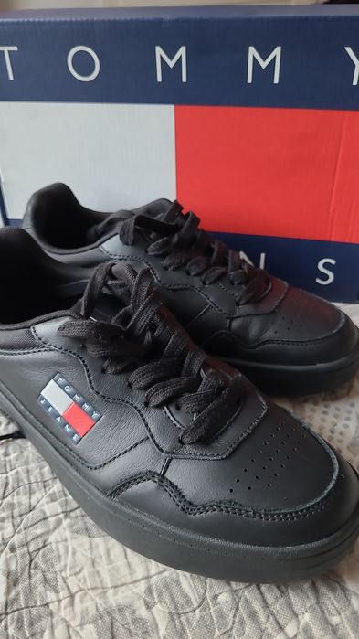 Vând papuci bărbați Tommy Hilfiger