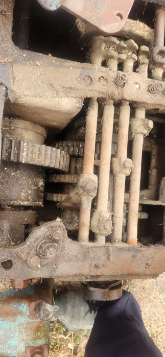 Т40 заднимос каробка сотилади