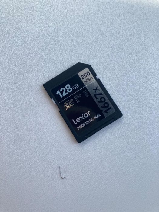 Фотоаппрат r10 продаю