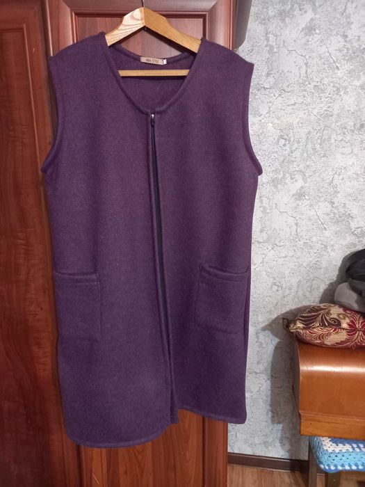 Продам безрукавку-кардиган