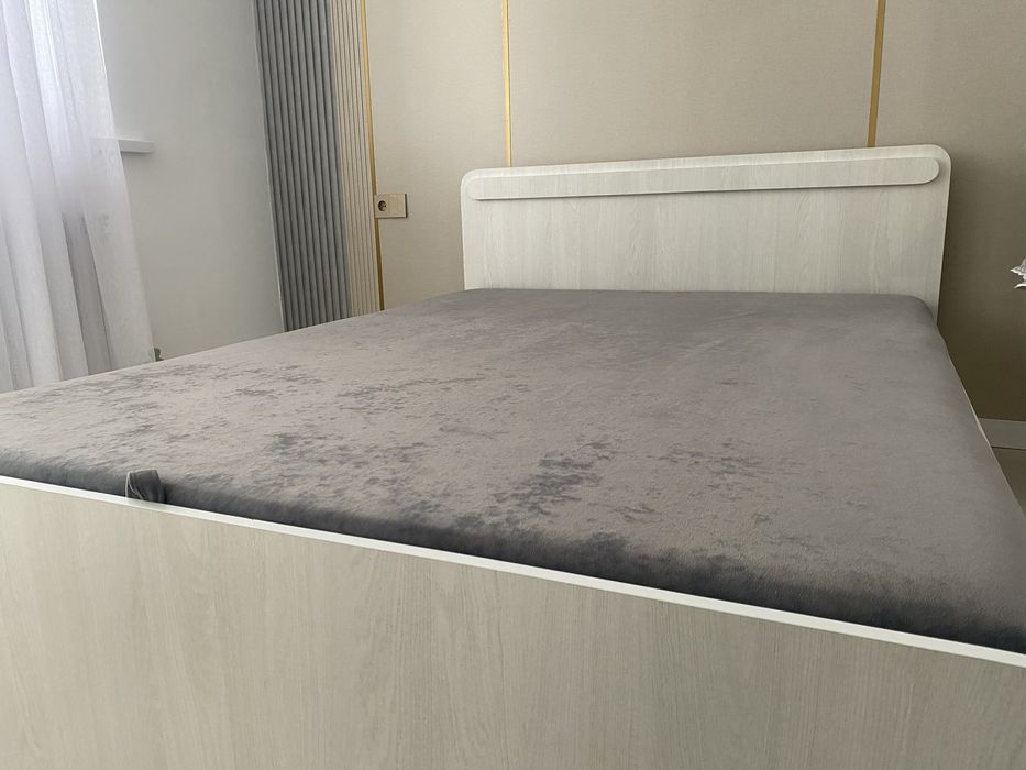 Кровать двуспальный СРОЧНО ПРОДАМ