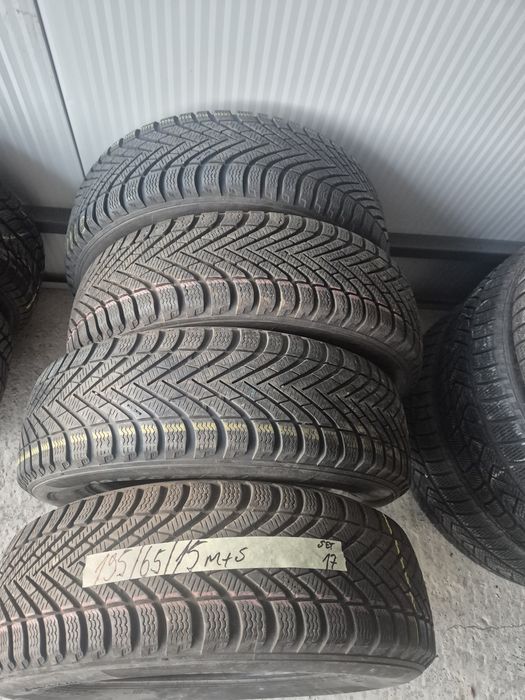 Vând cauciucuri 195/65/15 M+S set complet  //Pirelli// imp Germania