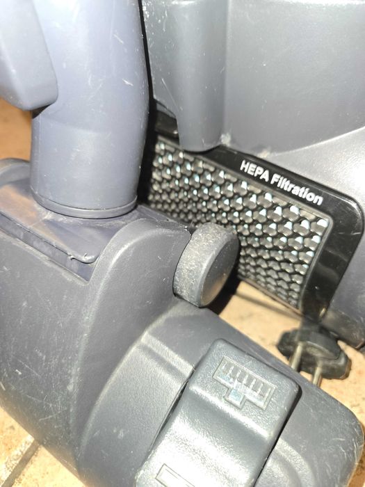 Прахосмукачка LG  1600w