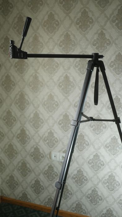 Штатив, купил за 200 000