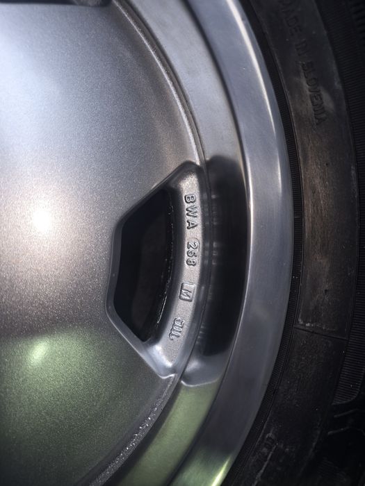 Roti r16 Mercedes