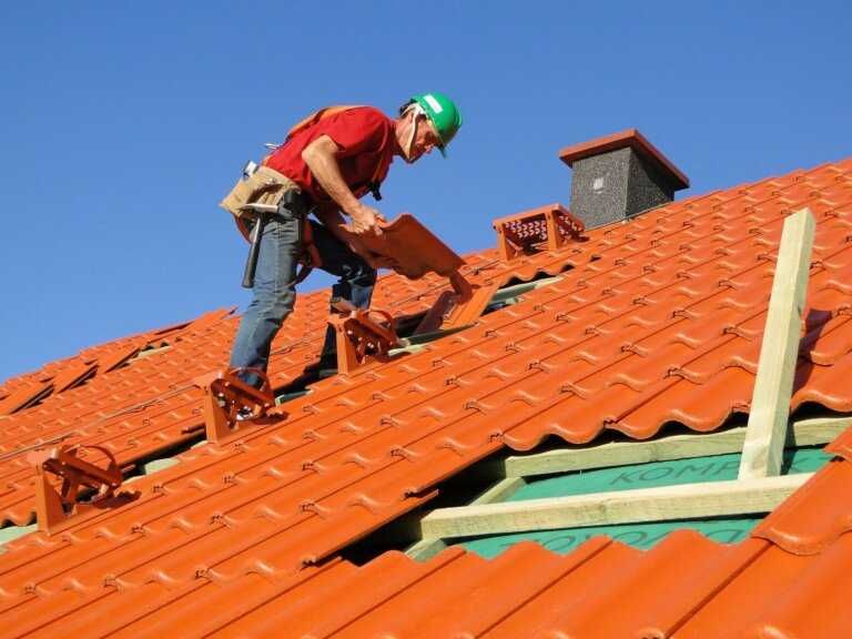 Renovări Acoperișuri Rapide și Eficiente!