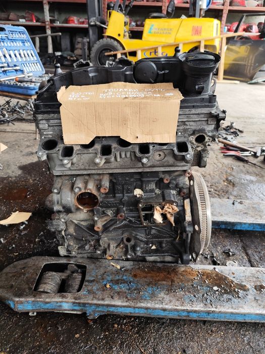 Двигател VW TUARAN 10/15 г2.0TDI 110 k код CFHF/CLCA
