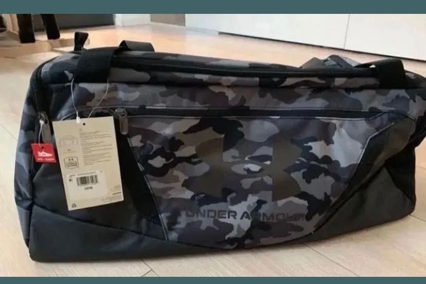 Geanta noua Under Armour