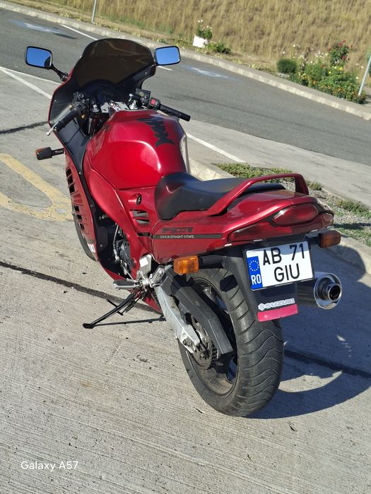 Suzuki RF 900 RR