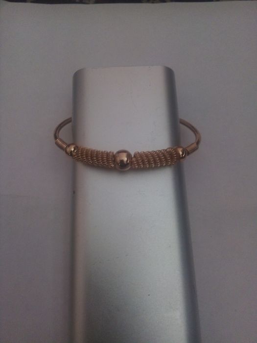 Продам новые браслеты