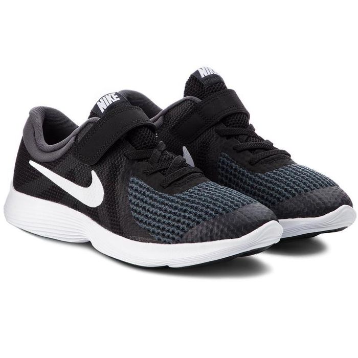 Детски маратонки Nike Revolution 4 - 28.5