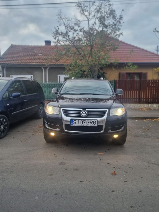 Vând vw touareg 2.5 tdi R5 facelift
