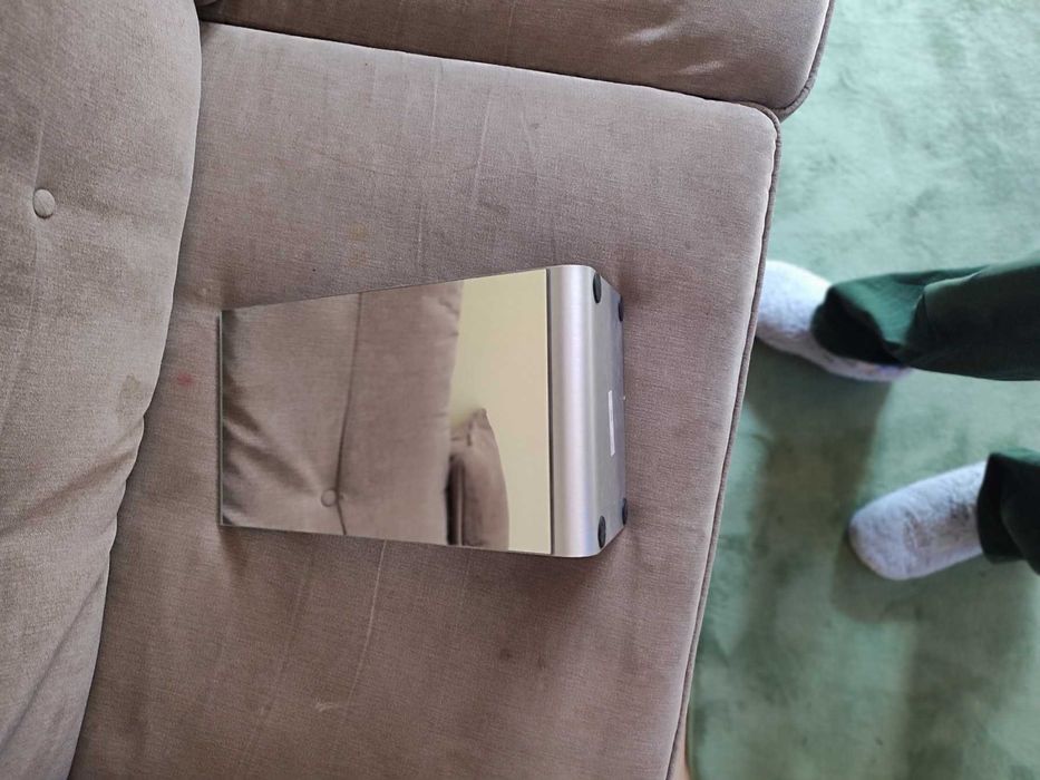 Настолно огледало