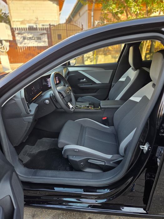 Opel Astra L 2023,1.2 b 130 cp,automata,lane,padele,camere, încălzire.