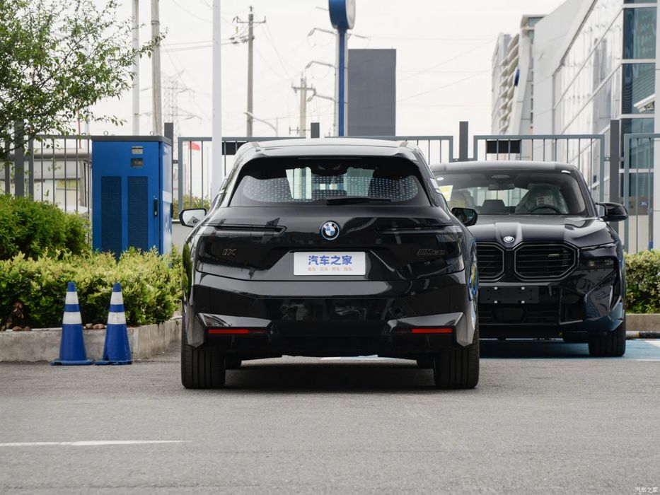 BMW IX M60 xDrive под заказ от Terra Auto