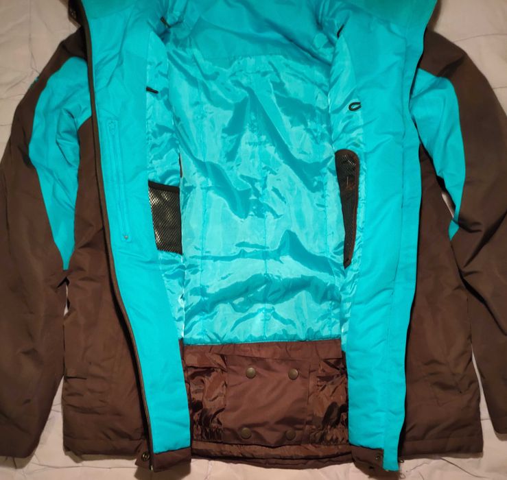 Зимен ватиран дамски комплект – яке с качулка и панталон!