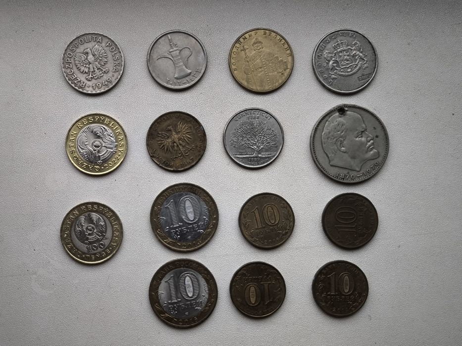 Монеты разные ценные редкие