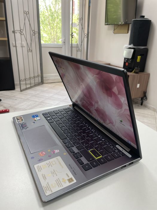 Продаю ноутбук мощный Асус VivoBook