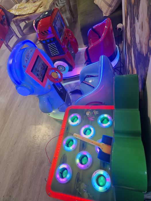 Клатушки вендинг машини капсула , топче , татуировки