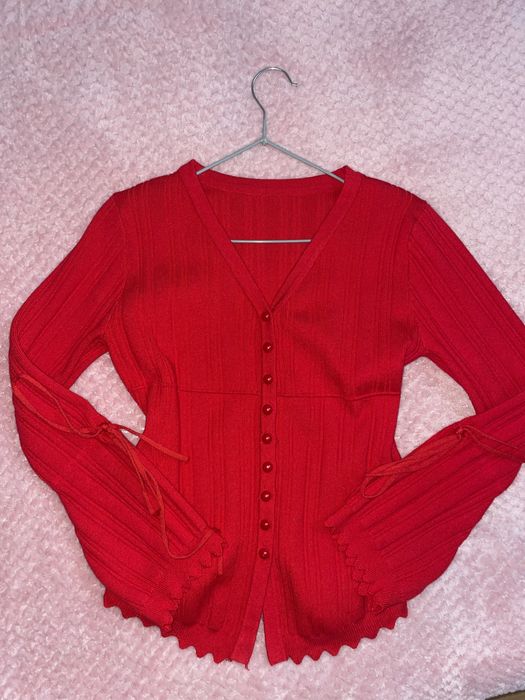 красная кофта размера S-M