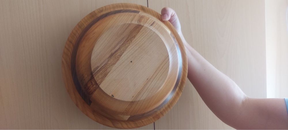 Дървени купи от истинско орехово и черешово дърво.