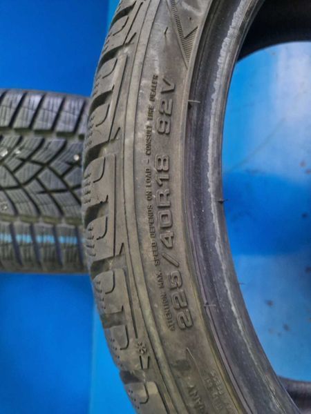 2 Goodyear R18 225/40
зимни гуми DOT4116