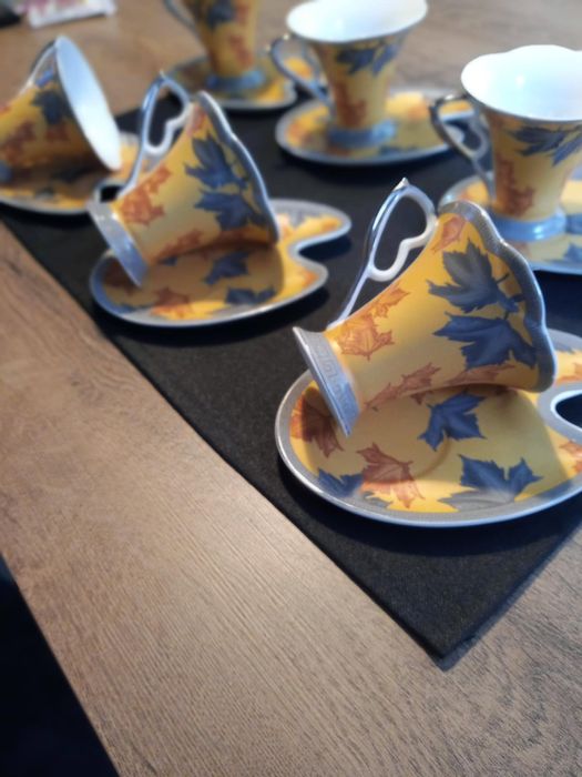 Сервиз чаши на цветенца