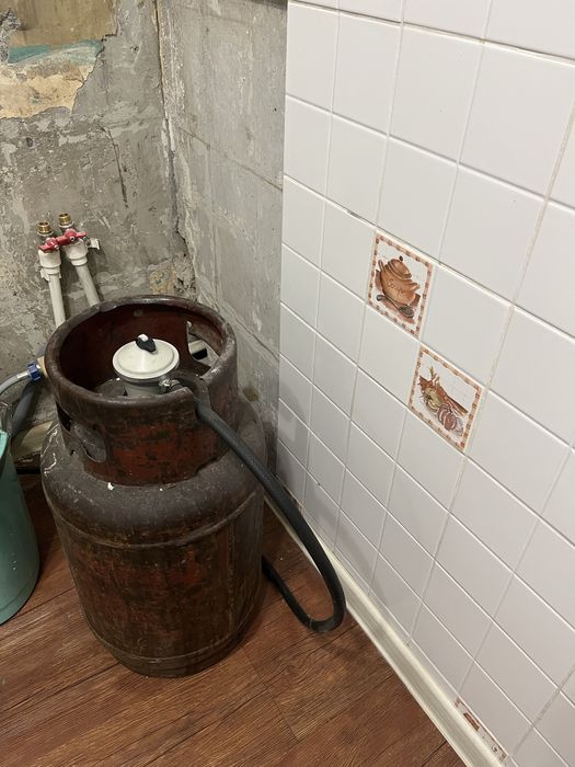 Продам газовый баллон.