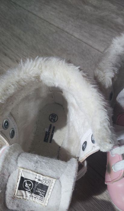 Продам детские коньки для девочки