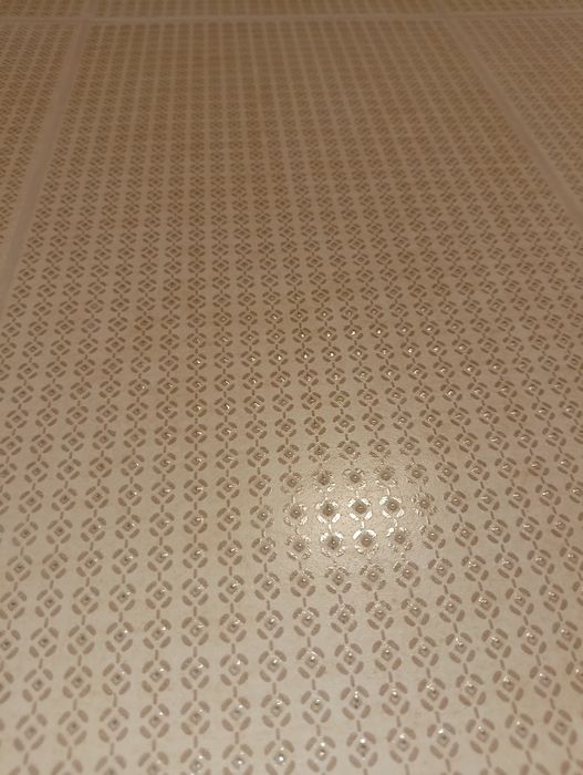 Продавам  италиански декоративни фаянсови плочки 40/20