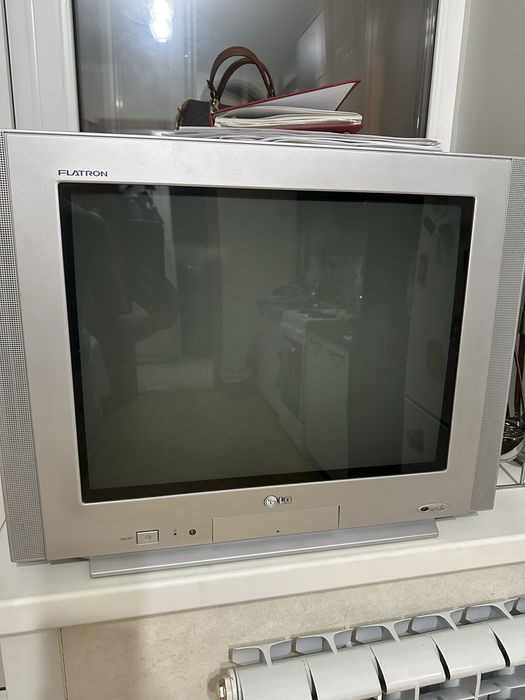 Продам телевизор