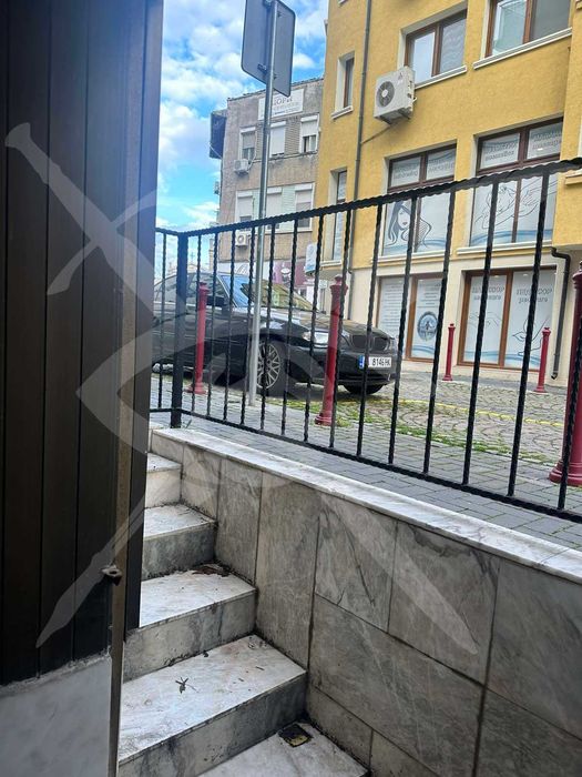 Продава се Едностаен апартамент в Бургас, Център - 30 кв.м за 1067 €/кв.м - Снимка #12