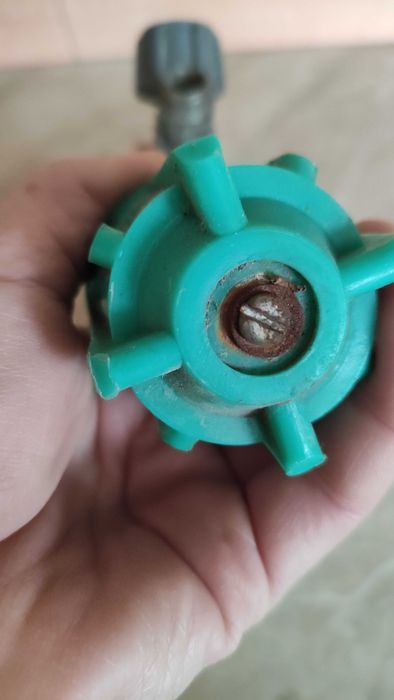 Редуцир вентил от старото родно производство