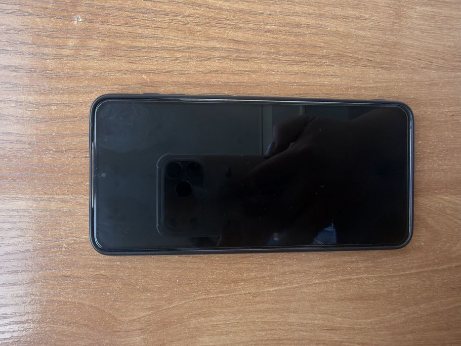 Продам samsumg s21+
