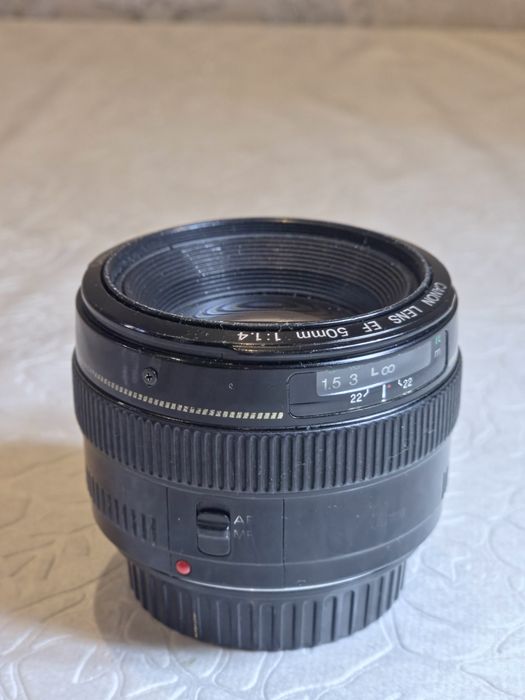 50 mm obyektiv sotiladi
