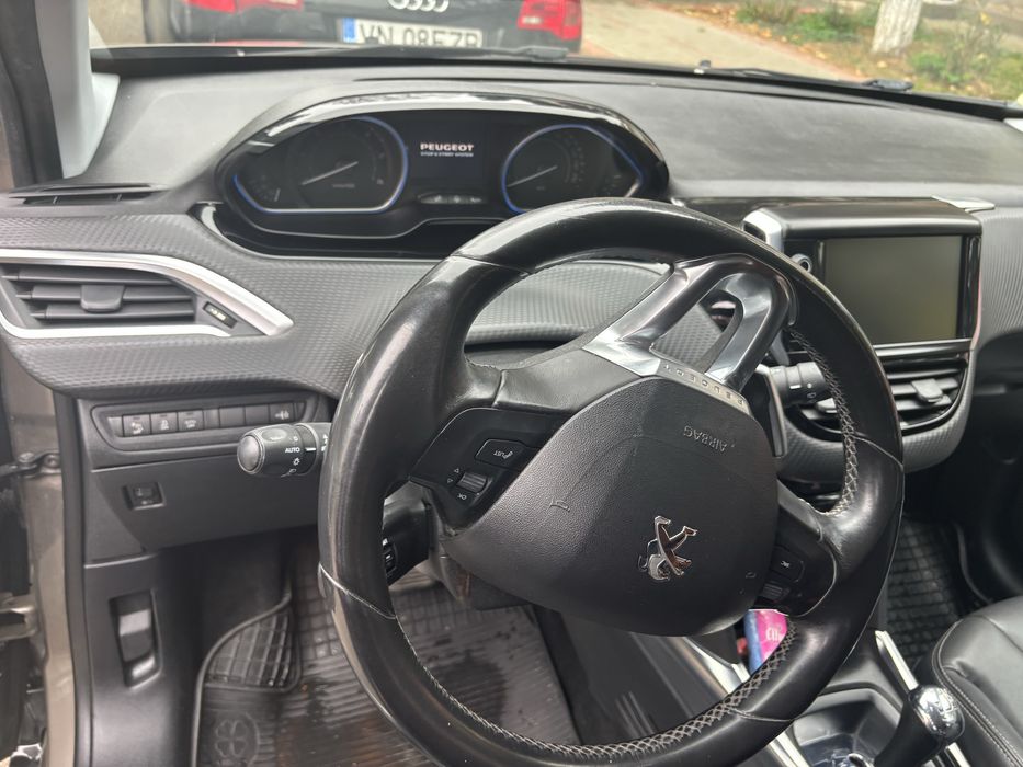 Peugeot 2008 automat 1.6hdi