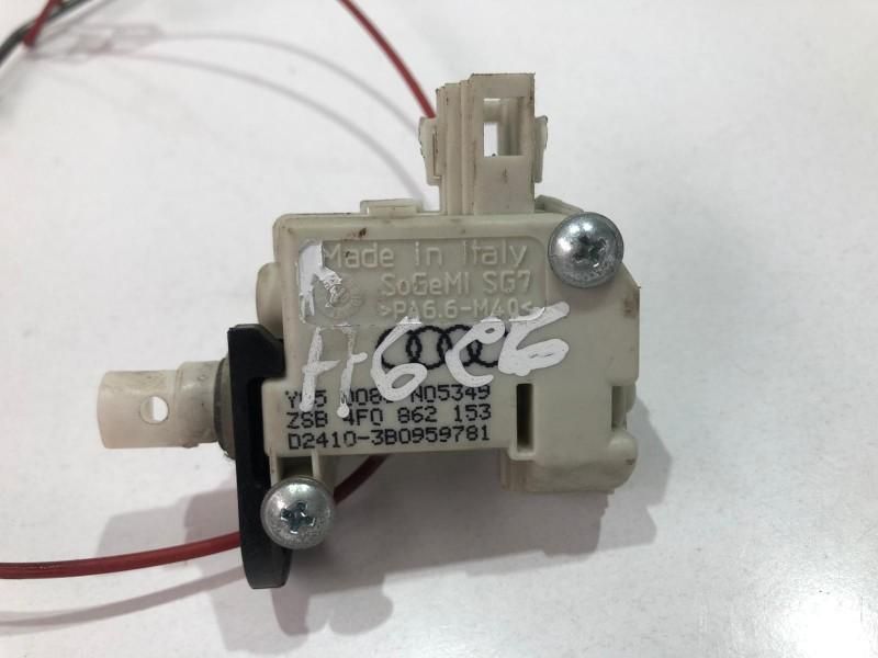 Motoras deschidere rezervor Audi A6 4F2, C6 4f0862153