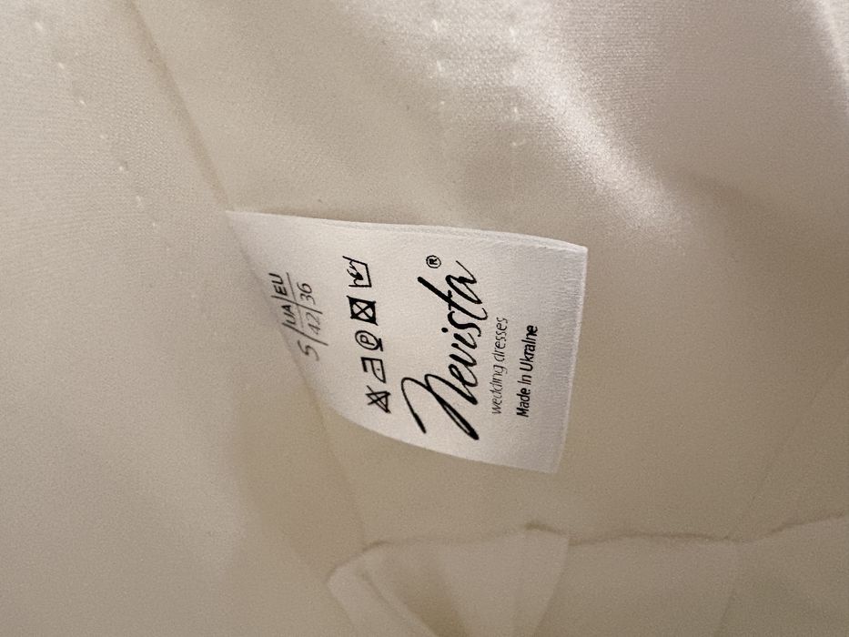 Rochie de mireasă Nevista satinată – S/36 – elegantă, cu slit