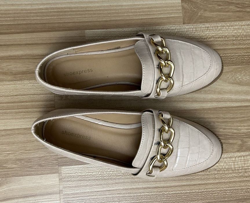 Женские мокасины кремового цвета