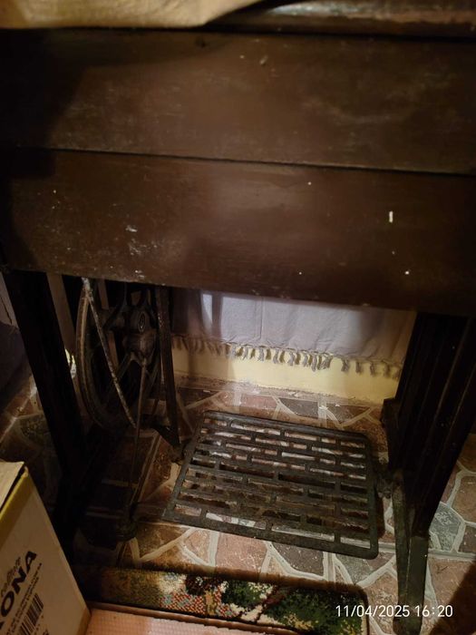 Vand masina cusut Casnica