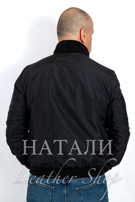 Кожен бомбър Бисер