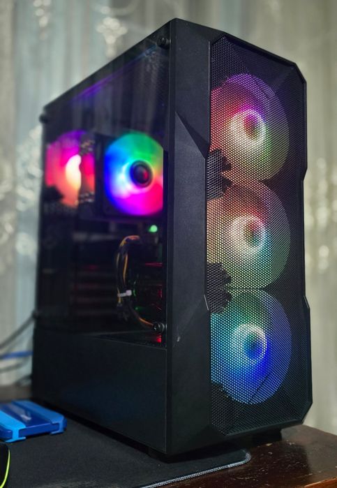 Компьютерный кейс для игр, монтажа