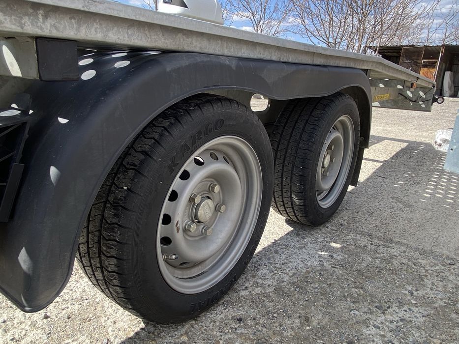 Ремарке под Наем -  ( с подвижен, сваляем брезент )