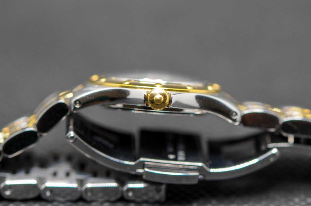 Швейцарски дамски часовник с диаманти - Raymond Weil Tango 5790