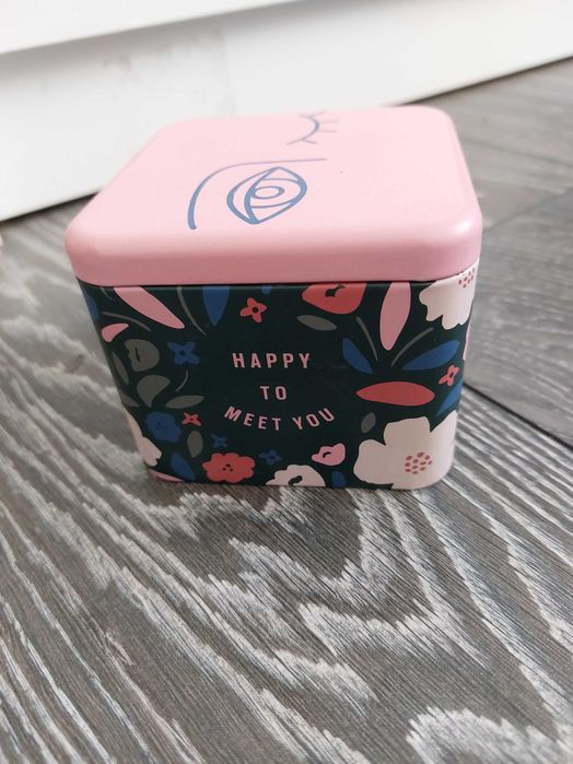 Продавам дамски часовник FOSSIL es3268