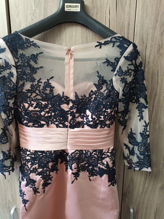 Официална рокля размер М